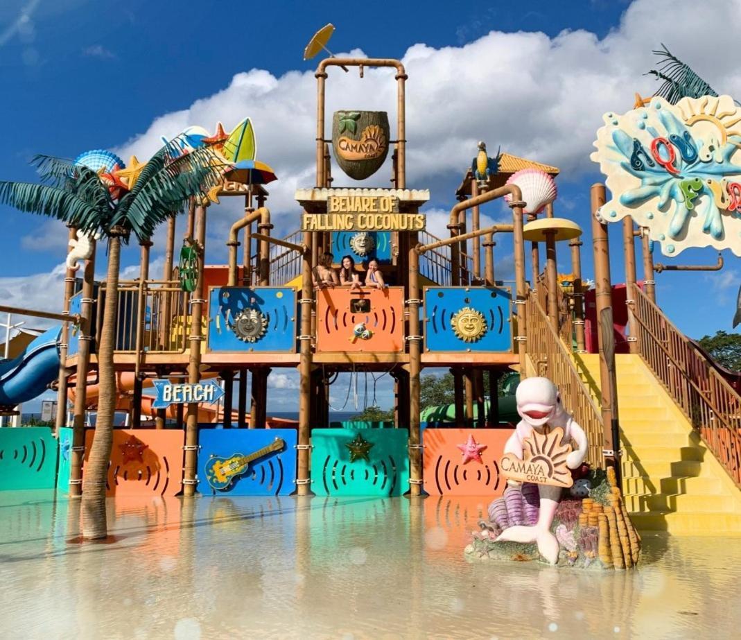 Casa Amores: Camaya Coast Mariveles Exterior foto